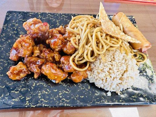 General Chicken Lunch Special