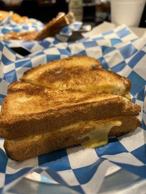 Bomb grill cheese