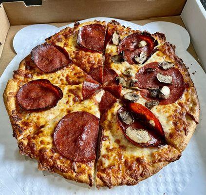 Medium pepperoni & 1/2 mushroom