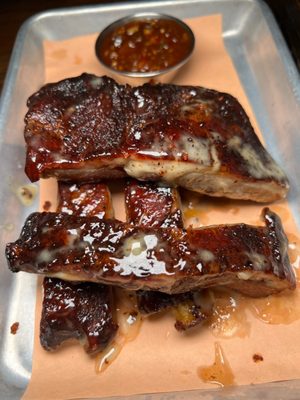 Fried Ribs with Alabama White Sauce