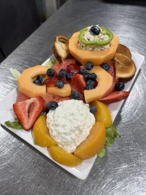 Fresh fruit plate