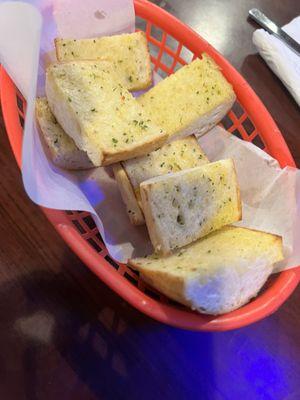 Garlic bread that comes with meal