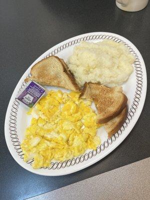 2 Eggs, grits