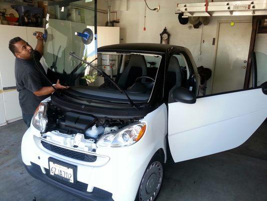 windshield replacement on smart car