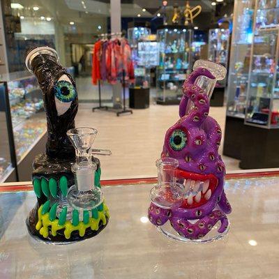 Monster eye bong #smokeshop #headshop #tobaccoshop #bong #waterpipe