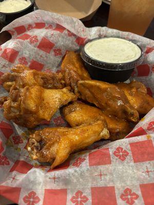 Black and gold wings, extra crispy.