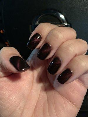 Cats eye gel manicure