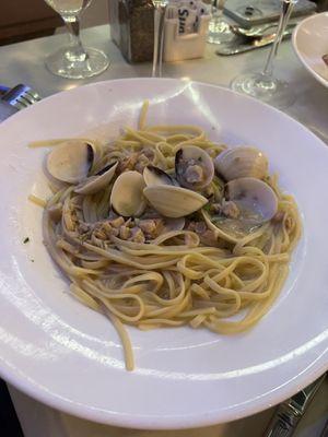 Clam linguine - SO GOOD