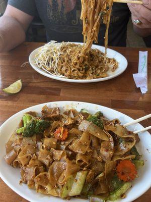 Pad se ew and pad Thai.