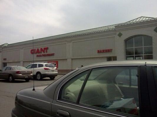 GIANT Food Stores