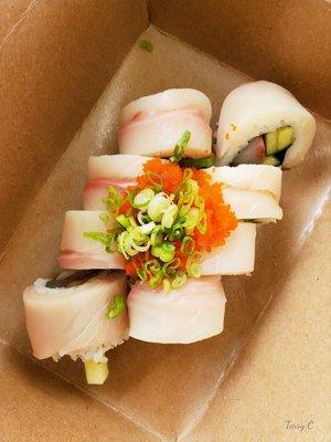 Yellowtail Special Roll