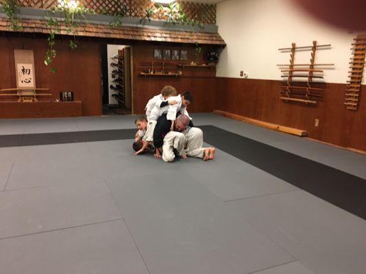 Kids are doing fuiuchi( a surprising attack) to Sensei  Dave after the class.