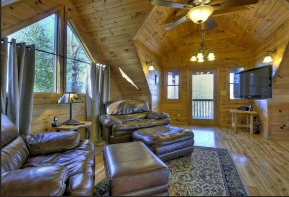 loft with views facing mountains