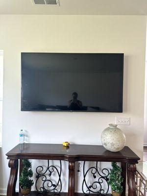 Tv mounting