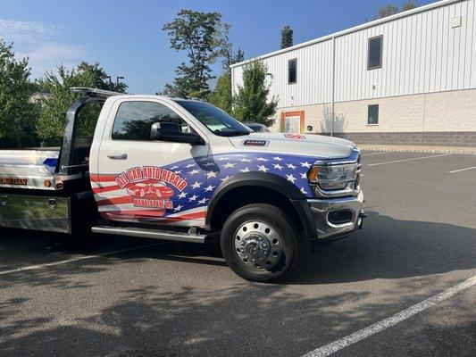 Ram 550 Tow Truck