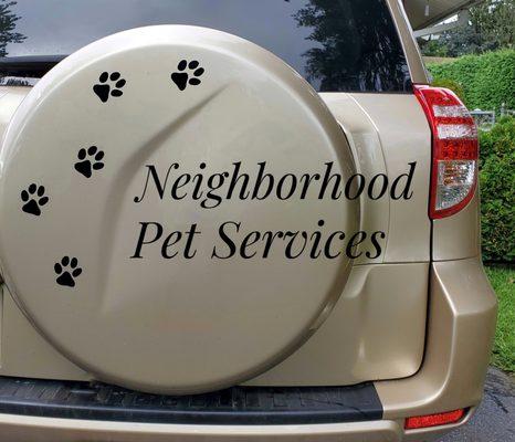 Have you seen these paw prints in the Hadley, Amherst, Sunderland area...that's me!
 Neighborhood Pet Services
 :)