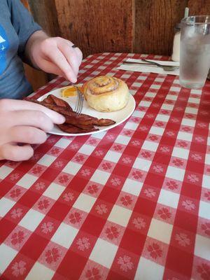 Cinnamon roll with bacon