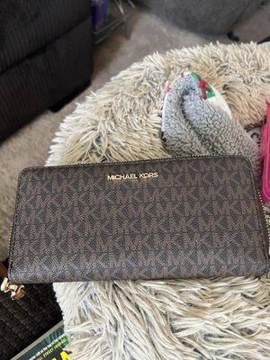 Love my new wallet I am so high maintenance. Lol.