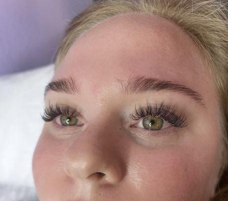 Wispy hybrid lash extensions set