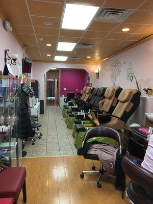 Inside/ pedicure area