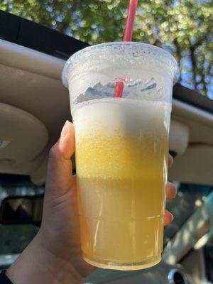 Agua de Pineapple  very delicious and FRESH