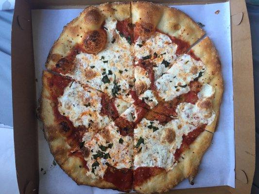 personal Margherita pizza