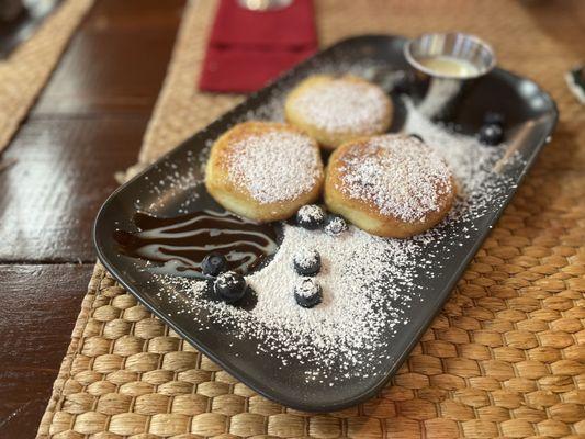 Syrniki - cottage cheese pancakes, pretty tasty