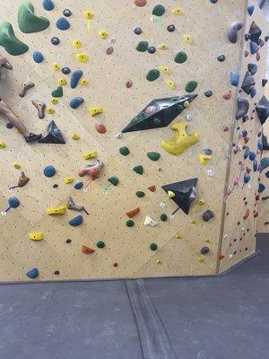 Climbing wall