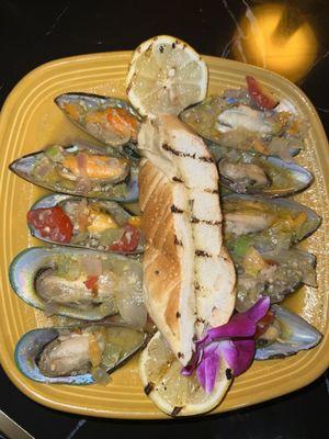 Exotic Drunken Mussels