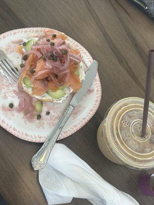 Lox bagel