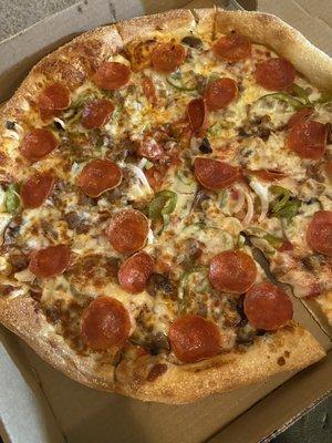 Supreme (pepperoni and veggies)