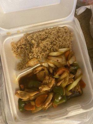 Spicy chicken with rice and veggies