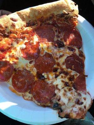 Delicious Pepperoni Pizza! Loved the flavor and service! Must try out!!