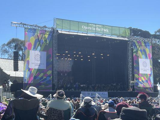 Opera in the park, hippy hill