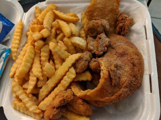 Fried fish and oysters