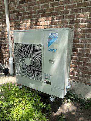 Daikin VRV Life heat pump installed with a pair of Daikin furnaces and coils- Elgin, IL 60124