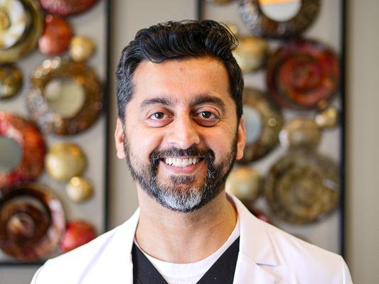 Dr. Shiraz Haider
Dentist - Oral Surgery and Implantology