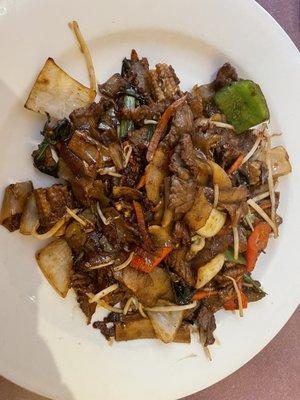 Drunken noodles with beef