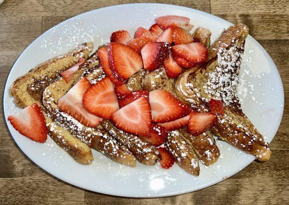 French Toast, with added strawberries