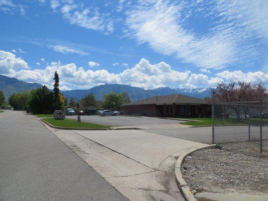 Our clinic as viewed from 2600 North.  Groomers are located in the building to the east in our parking lot.  They are a separate business.