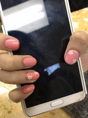 Queen's Nails