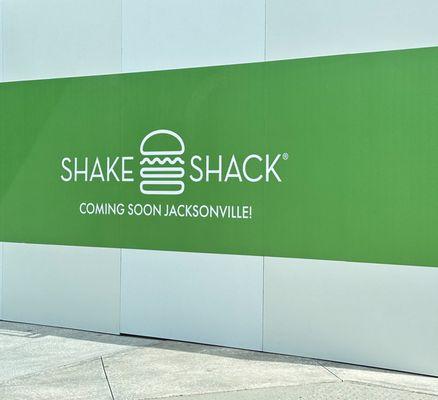 *:｡ﾟKnown for its burgers, fries and signature milkshakes,ヽ(*‿*)ノ Shake Shack is coming to St. Johns Town Center. *:｡ﾟ