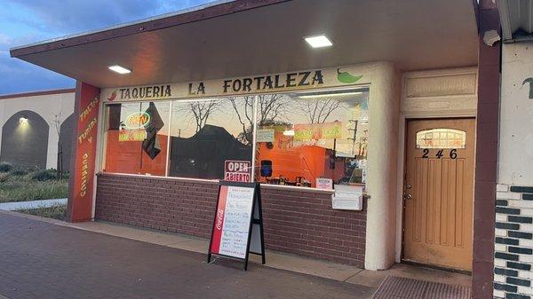 Los esperamos en taqueria La Fortaleza