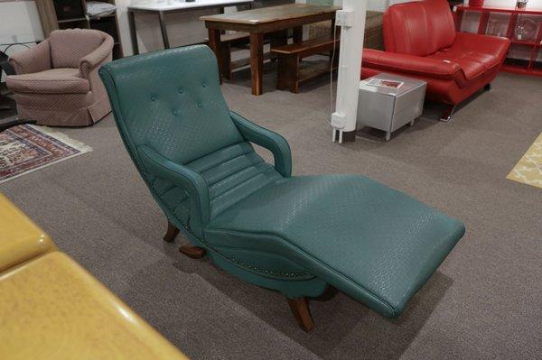 Unique MCM Vintage Contour Lounger