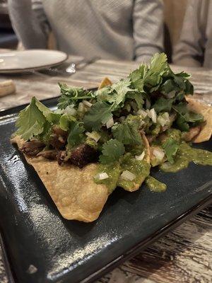 Carnitas tostada