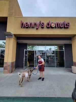 Henry's Donuts