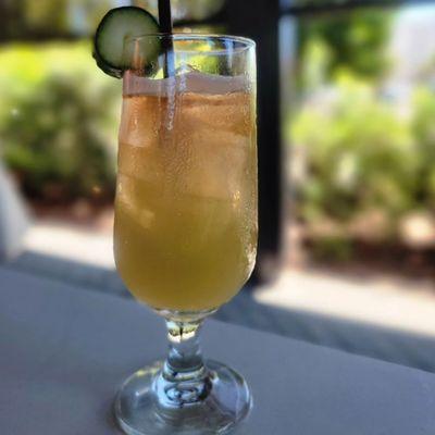 LADY MADONNA Curamia Blanco Tequila,Chateau Auguste rosé, lemon, cucumber water, ginger