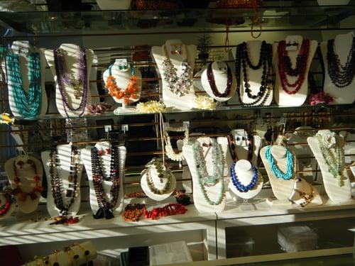 A wide variety of high-end fashion jewelry