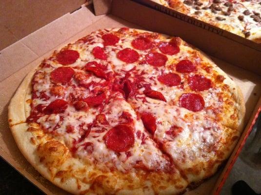 Large Pepperoni Pizza