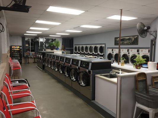 Just installed (September 2017) new Speed Queen 20 lb washers. The variety of wash cycles and final spin speed are awesome!